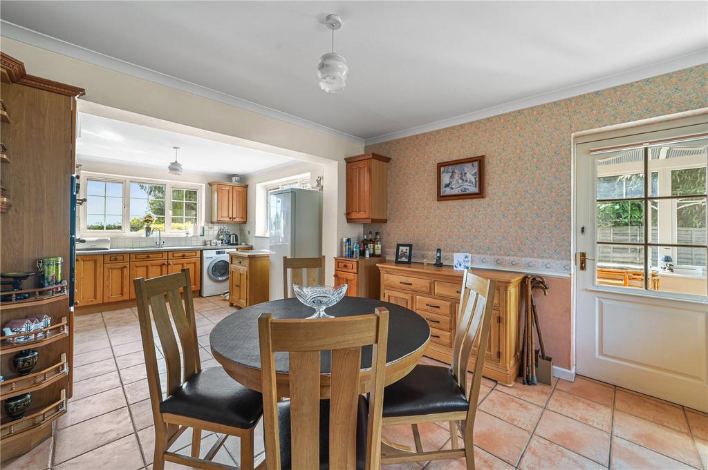 Kitchen/Breakfast Rm