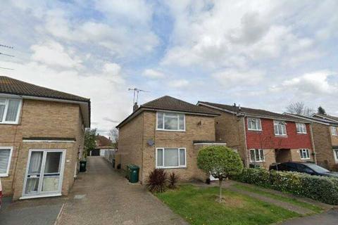 Garage to rent, New Park Road, Ashford TW15