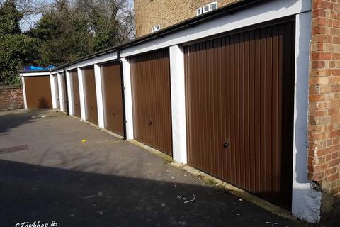 Garage to rent, Greenhill Way, Harrow HA1