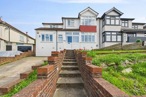 17 Rickman Hill, Coulsdon, CR5 3DS