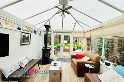 4 bedroom end of terrace house for sale, Flamborough Walk, Seaham, Durham, SR7 7WS