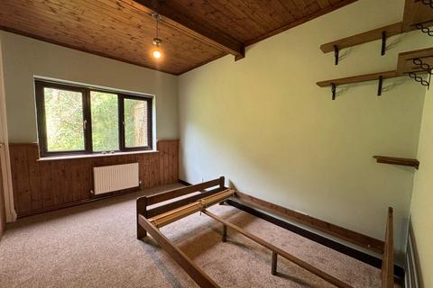 2 bedroom end of terrace house to rent, Bontuchaf, Bethesda, Gwynedd, LL57