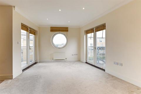 2 bedroom detached house for sale, 18 Bridge House Bridge Wharf Chertsey