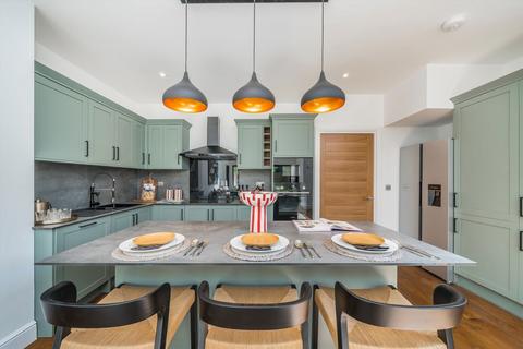 86 Moring Road, Tooting, London, SW17 8DL