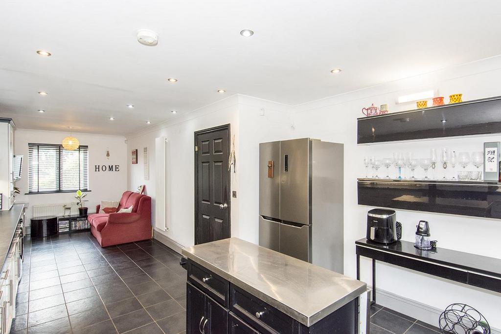 Living Dining kitchen