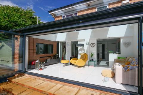 4 bedroom detached house for sale, Roundhead Fold, Bradford BD10