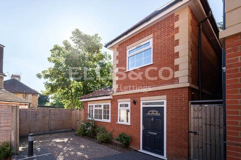 3 bedroom detached house for sale, Maxwelton Close, Mill Hill, London, NW7