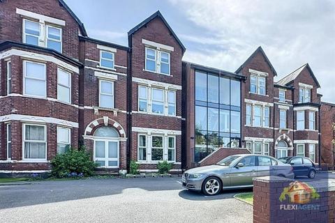6 Lathom Road, Merseyside PR9