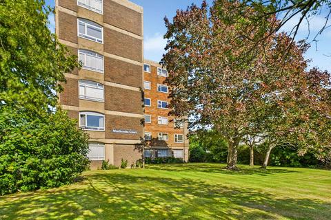 3 bedroom flat for sale, Westbrooke Court, Crescent Road, Worthing, BN11 1RG