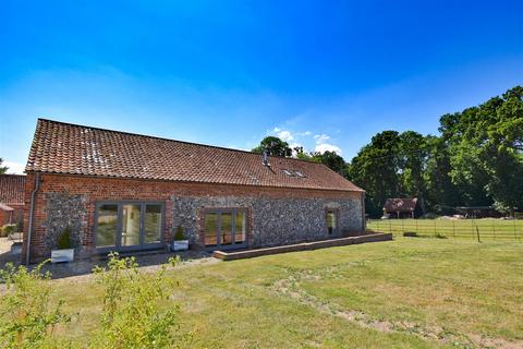 4 bedroom barn conversion to rent, New Road, Bessingham, Norwich