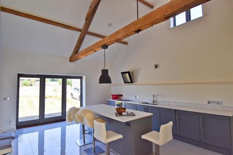 4 bedroom barn conversion to rent, New Road, Bessingham, Norwich