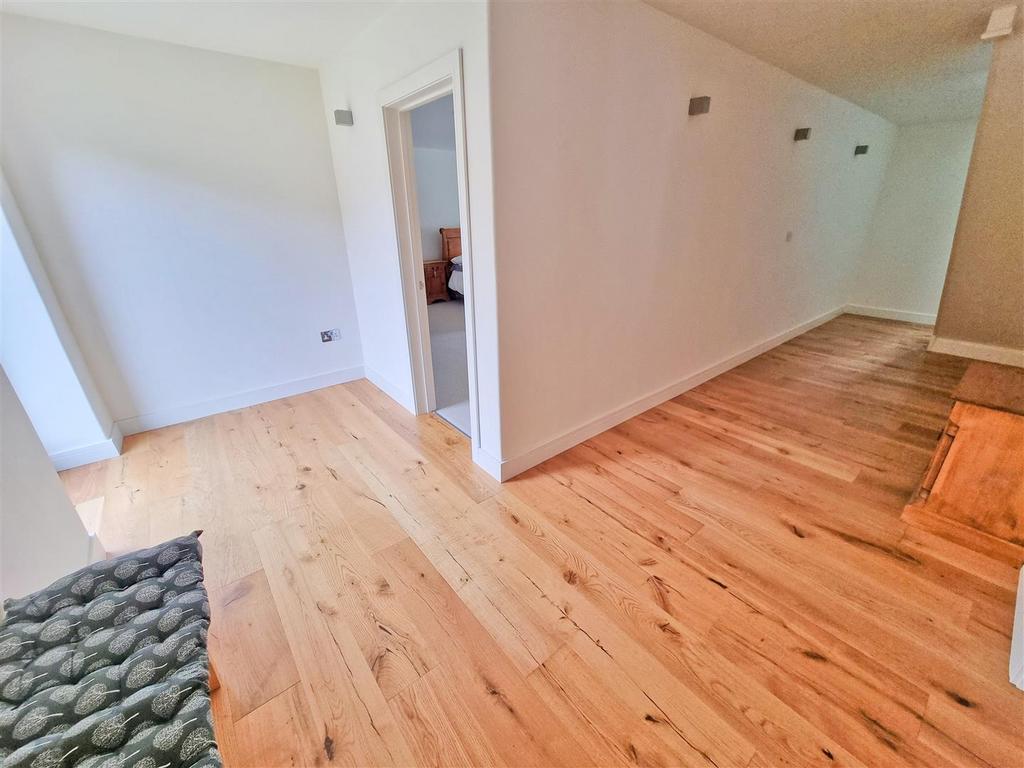 Hallway.jpg