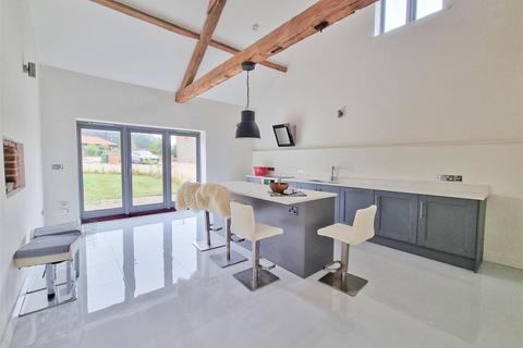 4 bedroom barn conversion to rent, New Road, Bessingham, Norwich