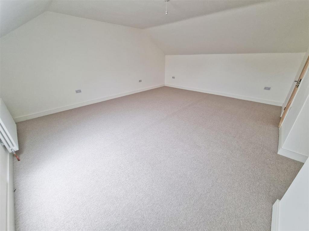 Bedroom 1.jpg