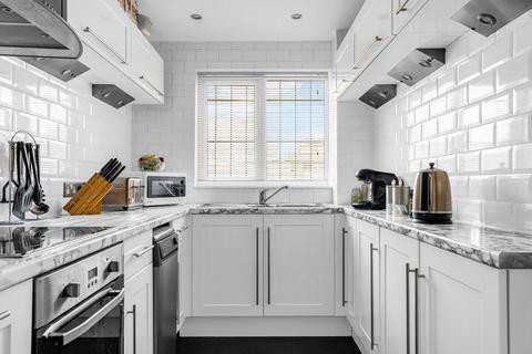 20 Delfcroft, Ware, SG12 0BH