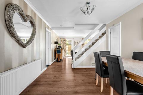20 Delfcroft, Ware, SG12 0BH