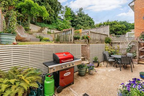 20 Delfcroft, Ware, SG12 0BH