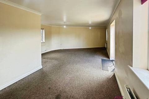 3 bedroom terraced house to rent, Avitus Way, Colchester CO4
