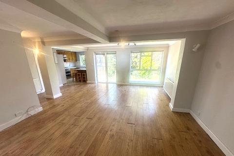 4 bedroom semi-detached house to rent, Windsor SL4