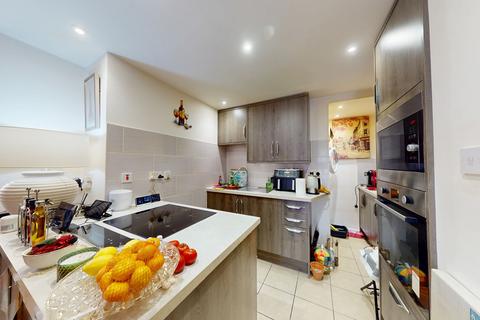5 bedroom end of terrace house for sale, Whaddon Road, Cheltenham