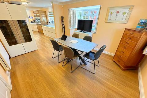 5 bedroom detached bungalow for sale, Fromes Hill