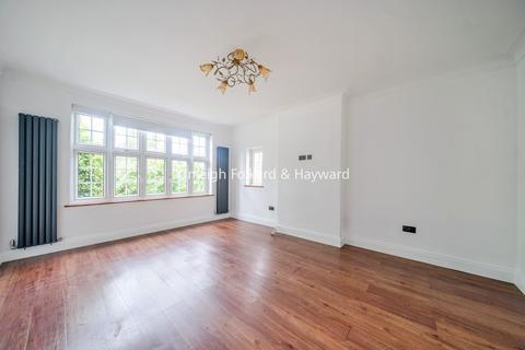 65 The Chase, Bromley, BR1 3DE