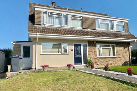 Langholm Close, Warminster