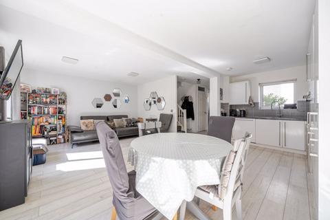 undefined, Domville Close, London