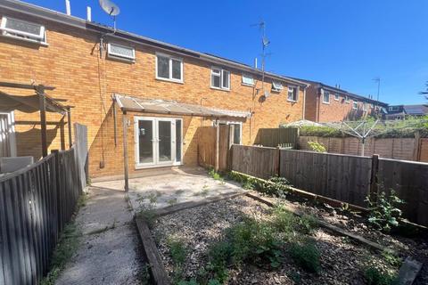 25 Armscroft Gardens, Gloucester, GL2 0RT