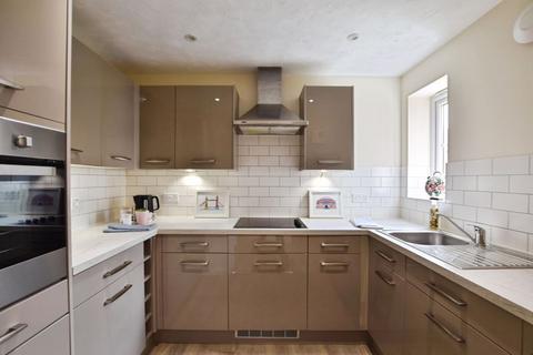 undefined, Sarum Lodge, Salisbury                           *VIDEO TOUR*