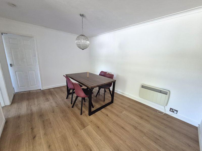 Apartment in Birmingham, Sutton Coldfield - View 3