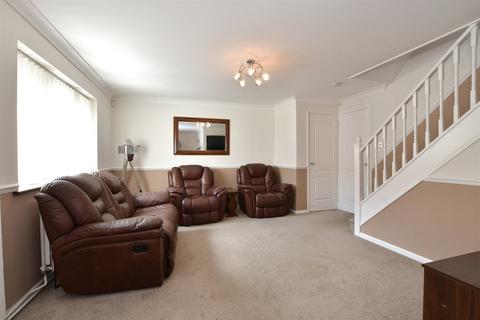 3 bedroom semi-detached house for sale, Menzies Avenue, Basildon, Essex