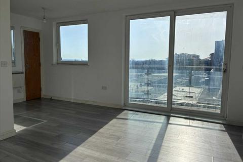 2 bedroom apartment for sale, Hamlyn House, Feltham