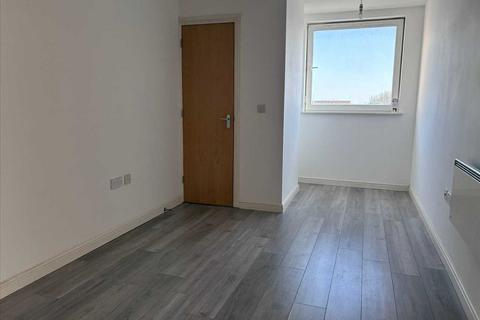 2 bedroom apartment for sale, Hamlyn House, Feltham