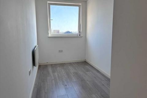 2 bedroom apartment for sale, Hamlyn House, Feltham