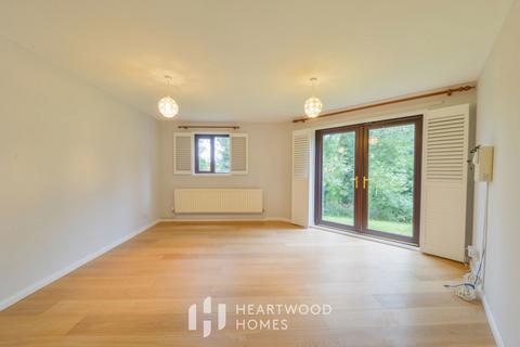 2 bedroom maisonette for sale, White Hedge Drive, St. Albans, AL3 5TJ