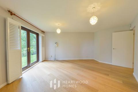 2 bedroom maisonette for sale, White Hedge Drive, St. Albans, AL3 5TJ