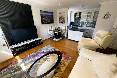 2 bedroom apartment for sale, Clos Gwilym, Llanbadarn Fawr SY23