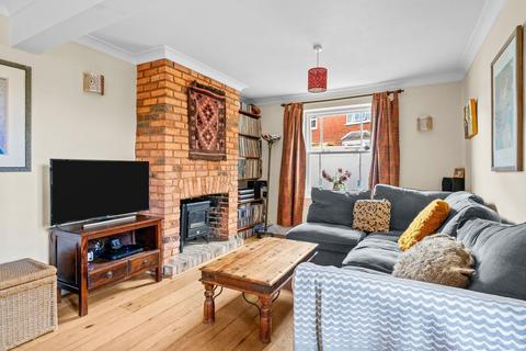 22 Durkins Road, East Grinstead, RH19 2ER