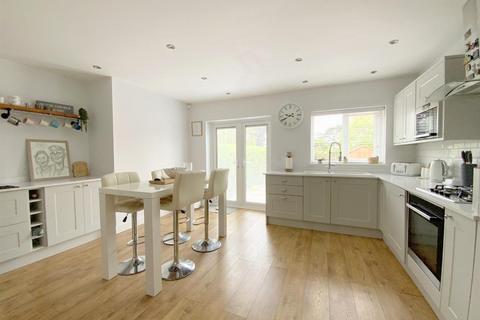 39 Church Lane, Humberston, Grimsby, DN36 4HZ