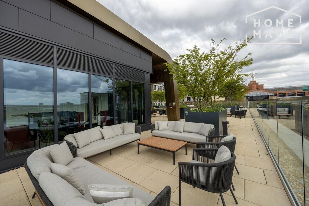 25005dd25d3bbb248263f4ab83fe