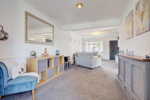 6 Biddenden Court, Basildon, SS13 2NS