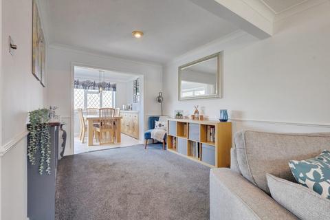 6 Biddenden Court, Basildon, SS13 2NS