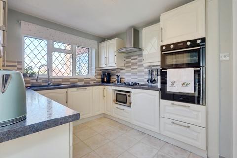 6 Biddenden Court, Basildon, SS13 2NS