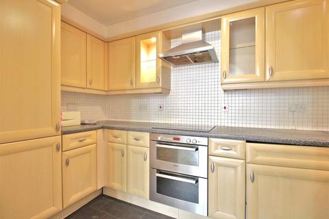 2 bedroom apartment for sale, Dominion Close, Greater London TW3