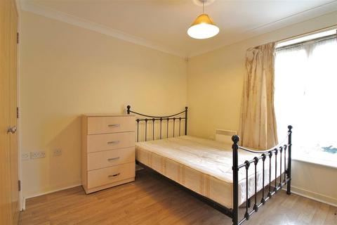 undefined, Dominion Close, Greater London TW3