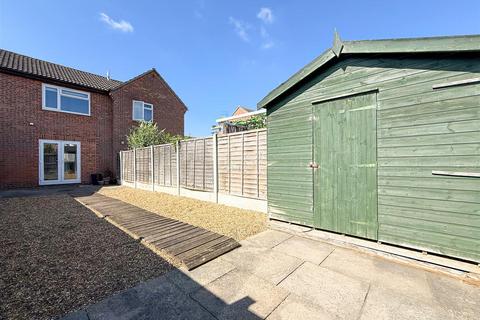 4 Galahad Close, Burnham-on-crouch, CM0 8EP