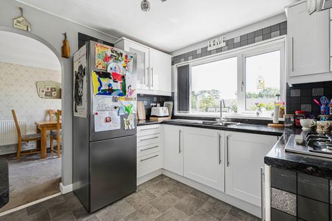 2 Bridgewater Rise, Brackley, NN13 6DA