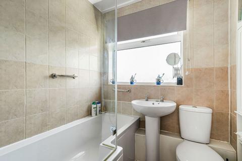 2 Bridgewater Rise, Brackley, NN13 6DA