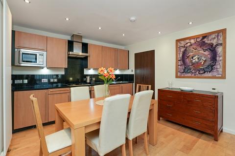 undefined, 43/1 Gardner's Crescent, Edinburgh EH3 8DG